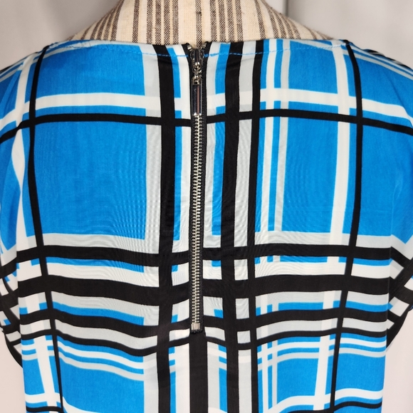 NY&CO NWOT Blue Black White Geometric Print Visible Zip Sleeveless Top Medium - Picture 7 of 11